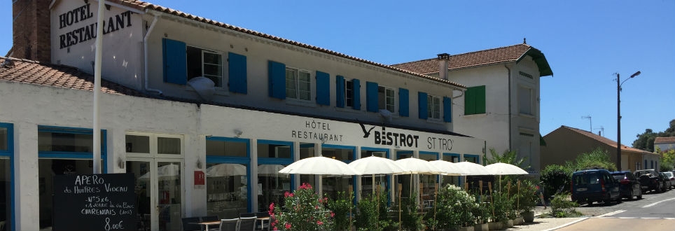 terrasse bistrot st tro ile d'oleron.jpg